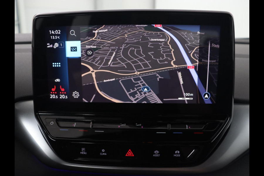Volkswagen ID.4 Pro 77 kWh | Trekhaak | Stoelverwarming | Warmtepomp | Sfeerverlichting | Stuurverwarming | Carplay | Adaptive cruise | Keyless | Camera | Navigatie | Full LED