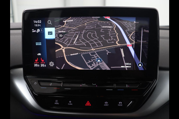 Volkswagen ID.4 Pro 77 kWh | Trekhaak | Stoelverwarming | Warmtepomp | Sfeerverlichting | Stuurverwarming | Carplay | Adaptive cruise | Keyless | Camera | Navigatie | Full LED