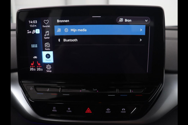 Volkswagen ID.4 Pro 77 kWh | Trekhaak | Stoelverwarming | Warmtepomp | Sfeerverlichting | Stuurverwarming | Carplay | Adaptive cruise | Keyless | Camera | Navigatie | Full LED