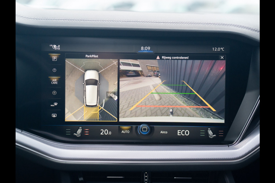 Volkswagen Touareg 3.0 TSi 4MOTION R | Luchtvering | Panodak | Trekhaak | Stoelkoeling | 360 Camera | Black Style | Prijs Rijklaar!!