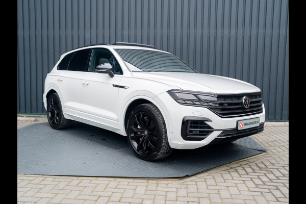 Volkswagen Touareg 3.0 TSi 4MOTION R | Luchtvering | Panodak | Trekhaak | Stoelkoeling | 360 Camera | Black Style | Prijs Rijklaar!!