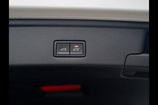 Volkswagen Touareg 3.0 TSi 4MOTION R | Luchtvering | Panodak | Trekhaak | Stoelkoeling | 360 Camera | Black Style | Prijs Rijklaar!!