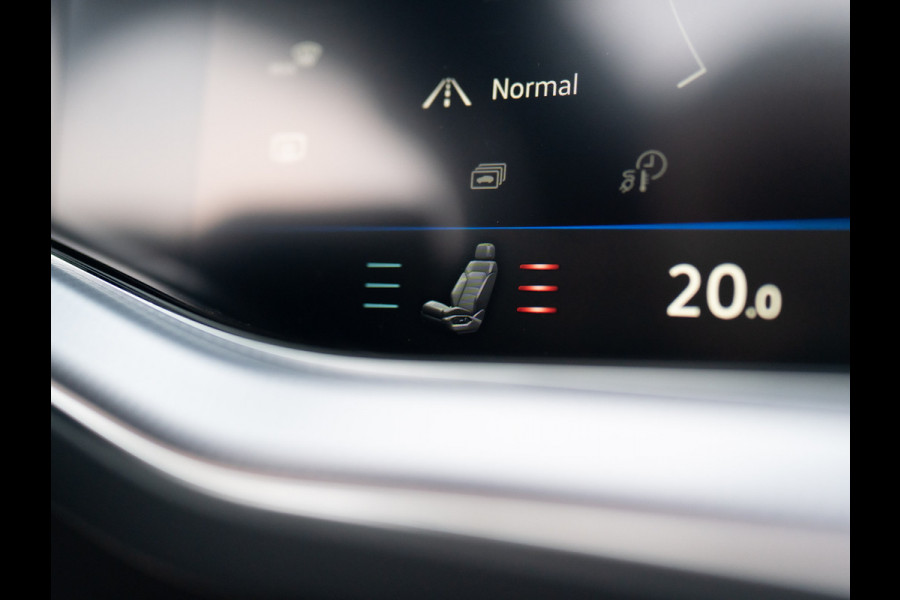 Volkswagen Touareg 3.0 TSi 4MOTION R | Luchtvering | Panodak | Trekhaak | Stoelkoeling | 360 Camera | Black Style | Prijs Rijklaar!!