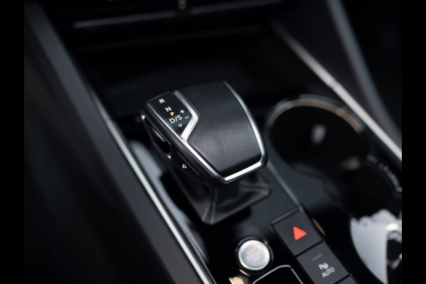 Volkswagen Touareg 3.0 TSi 4MOTION R | Luchtvering | Panodak | Trekhaak | Stoelkoeling | 360 Camera | Black Style | Prijs Rijklaar!!