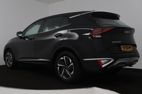 Kia Sportage 1.6 T-GDi MHEV DynamicLine (DIGITALE COCKPIT, LANE-ASSIST, ACHTERUITRIJCAMERA, PARKEERSENSOREN, NAVIGATIE)