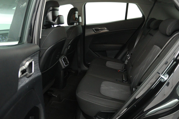 Kia Sportage 1.6 T-GDi MHEV DynamicLine (DIGITALE COCKPIT, LANE-ASSIST, ACHTERUITRIJCAMERA, PARKEERSENSOREN, NAVIGATIE)