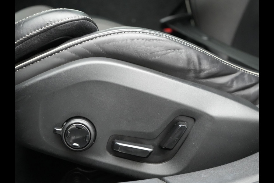 Volvo V60 T6 Twin Engine AWD R-Design Plug In Hybrid 340pk Dealer O.H. PHEV | Trekhaak Af Fabriek | Panodak | Head Up | Adaptive Cruise | 360 Camera | Lederen Sportstoelen Memory & Verwarmd | Apple Carplay | Stuur Verwarmd | Blis | Keyless | Navigatie | DAB |