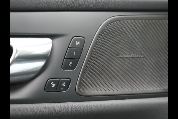 Volvo V60 T6 Twin Engine AWD R-Design Plug In Hybrid 340pk Dealer O.H. PHEV | Trekhaak Af Fabriek | Panodak | Head Up | Adaptive Cruise | 360 Camera | Lederen Sportstoelen Memory & Verwarmd | Apple Carplay | Stuur Verwarmd | Blis | Keyless | Navigatie | DAB |