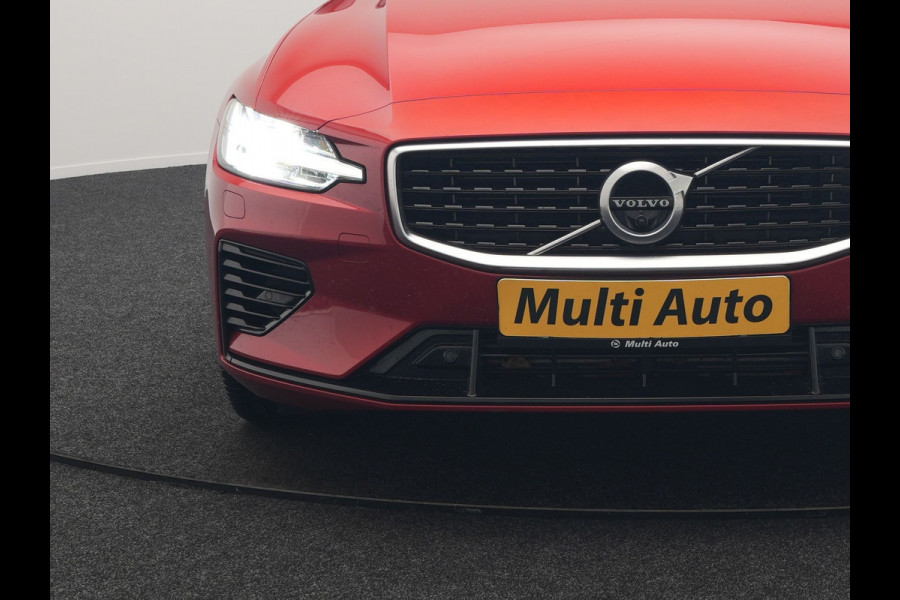 Volvo V60 T6 Twin Engine AWD R-Design Plug In Hybrid 340pk Dealer O.H. PHEV | Trekhaak Af Fabriek | Panodak | Head Up | Adaptive Cruise | 360 Camera | Lederen Sportstoelen Memory & Verwarmd | Apple Carplay | Stuur Verwarmd | Blis | Keyless | Navigatie | DAB |