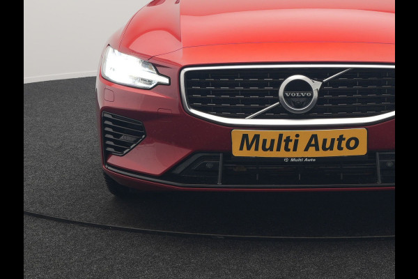 Volvo V60 T6 Twin Engine AWD R-Design Plug In Hybrid 340pk Dealer O.H. PHEV | Trekhaak Af Fabriek | Panodak | Head Up | Adaptive Cruise | 360 Camera | Lederen Sportstoelen Memory & Verwarmd | Apple Carplay | Stuur Verwarmd | Blis | Keyless | Navigatie | DAB |