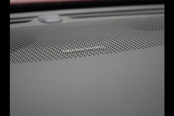 Volvo V60 T6 Twin Engine AWD R-Design Plug In Hybrid 340pk Dealer O.H. PHEV | Trekhaak Af Fabriek | Panodak | Head Up | Adaptive Cruise | 360 Camera | Lederen Sportstoelen Memory & Verwarmd | Apple Carplay | Stuur Verwarmd | Blis | Keyless | Navigatie | DAB |