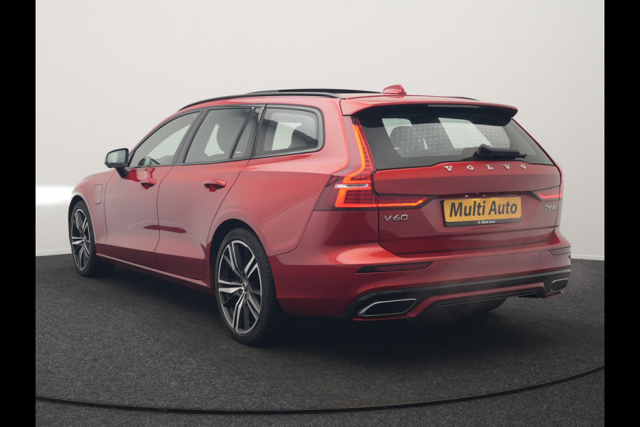 Volvo V60 T6 Twin Engine AWD R-Design Plug In Hybrid 340pk Dealer O.H. PHEV | Trekhaak Af Fabriek | Panodak | Head Up | Adaptive Cruise | 360 Camera | Lederen Sportstoelen Memory & Verwarmd | Apple Carplay | Stuur Verwarmd | Blis | Keyless | Navigatie | DAB |