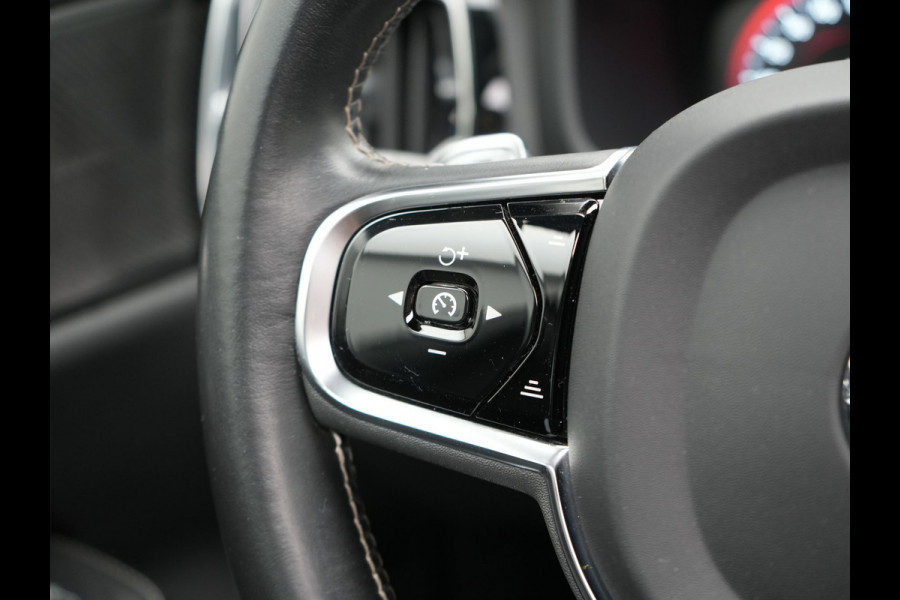 Volvo V60 T6 Twin Engine AWD R-Design Plug In Hybrid 340pk Dealer O.H. PHEV | Trekhaak Af Fabriek | Panodak | Head Up | Adaptive Cruise | 360 Camera | Lederen Sportstoelen Memory & Verwarmd | Apple Carplay | Stuur Verwarmd | Blis | Keyless | Navigatie | DAB |