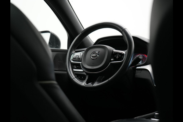 Volvo V60 T6 Twin Engine AWD R-Design Plug In Hybrid 340pk Dealer O.H. PHEV | Trekhaak Af Fabriek | Panodak | Head Up | Adaptive Cruise | 360 Camera | Lederen Sportstoelen Memory & Verwarmd | Apple Carplay | Stuur Verwarmd | Blis | Keyless | Navigatie | DAB |