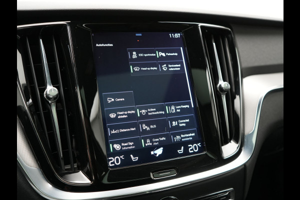 Volvo V60 T6 Twin Engine AWD R-Design Plug In Hybrid 340pk Dealer O.H. PHEV | Trekhaak Af Fabriek | Panodak | Head Up | Adaptive Cruise | 360 Camera | Lederen Sportstoelen Memory & Verwarmd | Apple Carplay | Stuur Verwarmd | Blis | Keyless | Navigatie | DAB |