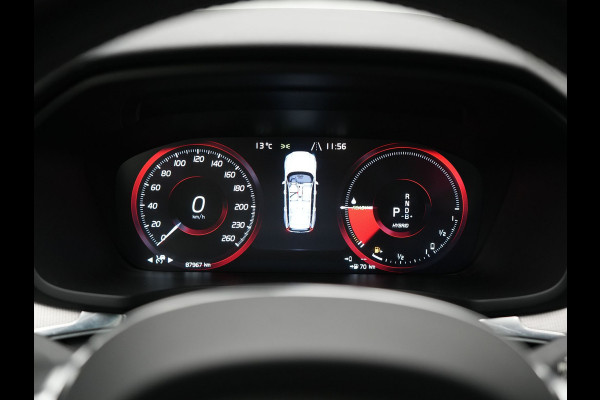 Volvo V60 T6 Twin Engine AWD R-Design Plug In Hybrid 340pk Dealer O.H. PHEV | Trekhaak Af Fabriek | Panodak | Head Up | Adaptive Cruise | 360 Camera | Lederen Sportstoelen Memory & Verwarmd | Apple Carplay | Stuur Verwarmd | Blis | Keyless | Navigatie | DAB |