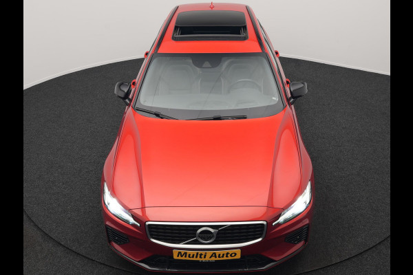 Volvo V60 T6 Twin Engine AWD R-Design Plug In Hybrid 340pk Dealer O.H. PHEV | Trekhaak Af Fabriek | Panodak | Head Up | Adaptive Cruise | 360 Camera | Lederen Sportstoelen Memory & Verwarmd | Apple Carplay | Stuur Verwarmd | Blis | Keyless | Navigatie | DAB |