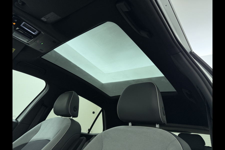 Volkswagen ID.3 First Max 58kWh SOH 93% Ergo-Active Stoelen Panoramadak Adap.Cruise Navi Ecc Apple Carplay Android Auto Camera Pdc Stuur+Stoelve Lmv Privacy Glas Keyless Advanced Led-a-licht dynamisch Matrix led Bluetooth Rijstrooksensor Wifi Origineel Nederlandse Auto