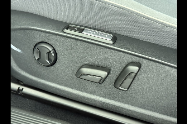 Volkswagen ID.3 First Max 58kWh SOH 93% Ergo-Active Stoelen Panoramadak Adap.Cruise Navi Ecc Apple Carplay Android Auto Camera Pdc Stuur+Stoelve Lmv Privacy Glas Keyless Advanced Led-a-licht dynamisch Matrix led Bluetooth Rijstrooksensor Wifi Origineel Nederlandse Auto