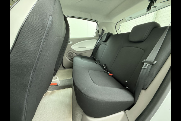 Renault ZOE R90 Life 41kWh SOH 92% (Eigen Accu) Ecc Navi Apple Carplay Android Auto Cruise Control Pdc Regen-Lichtsensor Hands-free access Bluetooth Led Pack City Pack Comfort Origineel Nederlandse Auto 1e Eigenaar geen dure huuraccu!