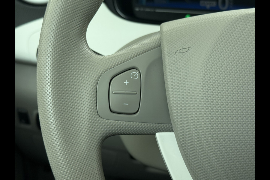 Renault ZOE R90 Life 41kWh SOH 92% (Eigen Accu) Ecc Navi Apple Carplay Android Auto Cruise Control Pdc Regen-Lichtsensor Hands-free access Bluetooth Led Pack City Pack Comfort Origineel Nederlandse Auto 1e Eigenaar geen dure huuraccu!