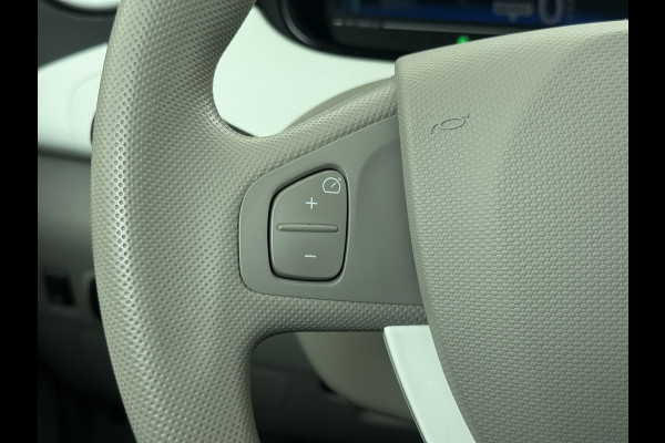 Renault ZOE R90 Life 41kWh SOH 92% (Eigen Accu) Ecc Navi Apple Carplay Android Auto Cruise Control Pdc Regen-Lichtsensor Hands-free access Bluetooth Led Pack City Pack Comfort Origineel Nederlandse Auto 1e Eigenaar geen dure huuraccu!