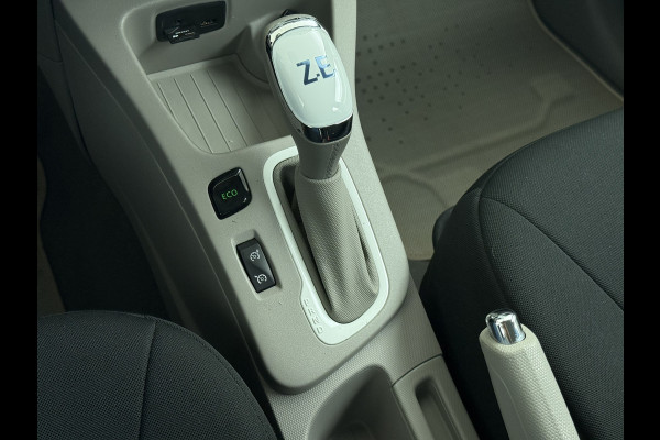 Renault ZOE R90 Life 41kWh SOH 92% (Eigen Accu) Ecc Navi Apple Carplay Android Auto Cruise Control Pdc Regen-Lichtsensor Hands-free access Bluetooth Led Pack City Pack Comfort Origineel Nederlandse Auto 1e Eigenaar geen dure huuraccu!