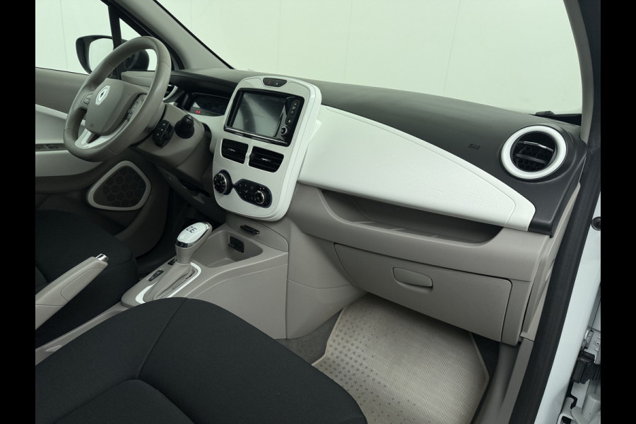Renault ZOE R90 Life 41kWh SOH 92% (Eigen Accu) Ecc Navi Apple Carplay Android Auto Cruise Control Pdc Regen-Lichtsensor Hands-free access Bluetooth Led Pack City Pack Comfort Origineel Nederlandse Auto 1e Eigenaar geen dure huuraccu!