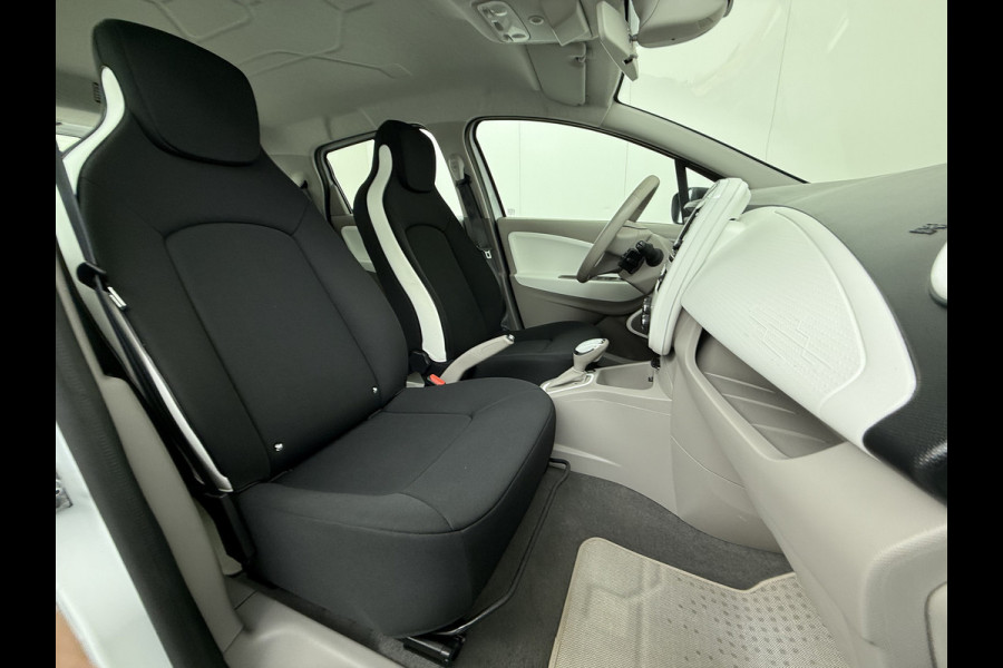 Renault ZOE R90 Life 41kWh SOH 92% (Eigen Accu) Ecc Navi Apple Carplay Android Auto Cruise Control Pdc Regen-Lichtsensor Hands-free access Bluetooth Led Pack City Pack Comfort Origineel Nederlandse Auto 1e Eigenaar geen dure huuraccu!