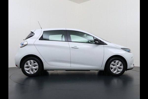 Renault ZOE R90 Life 41kWh SOH 92% (Eigen Accu) Ecc Navi Apple Carplay Android Auto Cruise Control Pdc Regen-Lichtsensor Hands-free access Bluetooth Led Pack City Pack Comfort Origineel Nederlandse Auto 1e Eigenaar geen dure huuraccu!