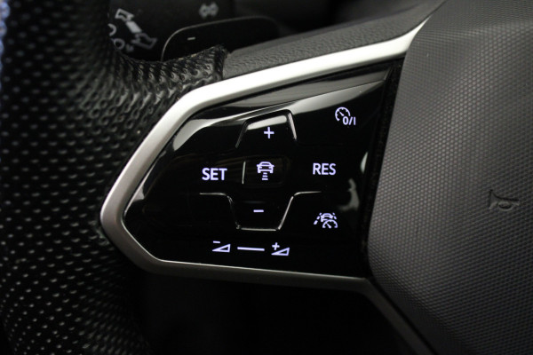 Volkswagen T-Roc 1.5 TSI R-Line |Camera|Navi|