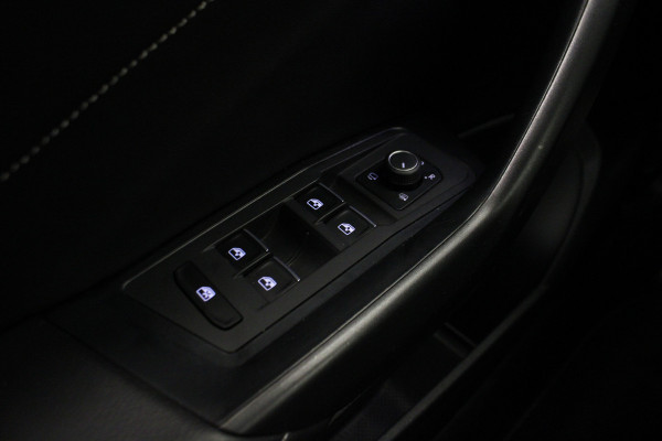 Volkswagen T-Roc 1.5 TSI R-Line |Camera|Navi|