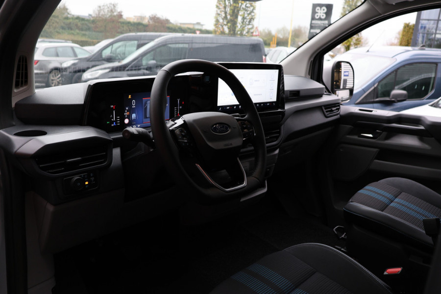 Ford Transit Custom 300 2.0 TDCI L2H1 Sport 170 PK DC | Dubbel Cabine | 360 Camera | ACC | Blind Spot | Navigatie | Camera | CarPlay | Lane Assist | Elek. Trekhaak | 5-Zitter | BPM VRIJ | Verlengde fabrieksgarantie tot 11-2029