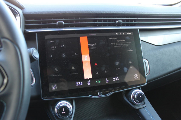 Lynk & Co 01 261PK Automaat Adaptieve Cruise Control / Elektrisch verstelbare voorstoelen / BLIS / Stoelverwarming / Climate Control / Parkeersensoren met 360 gradencamera / Regensensor