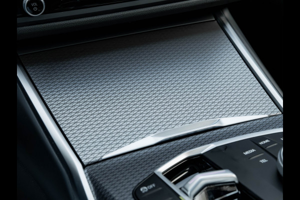 BMW 3-serie 330e M-Sport - LCI 2 - Dak - Trekhaak - Comfort Access - Comfort Pack