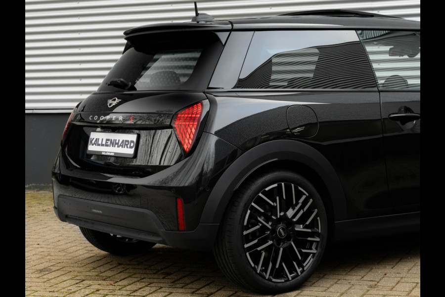 MINI Mini 2.0 Cooper S Favoured - XL - Pano - Memoryzetel - Driving + Parking Ass Plus