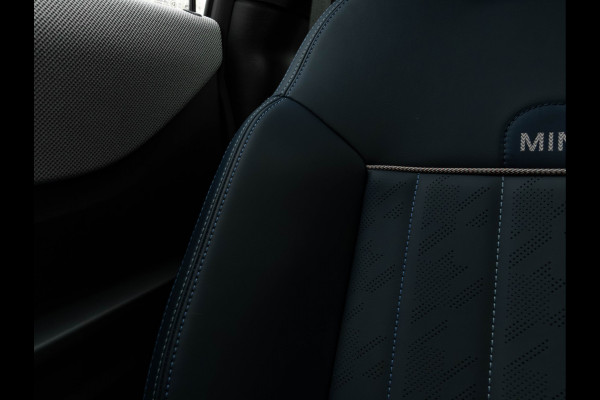 MINI Mini 2.0 Cooper S Favoured - XL - Pano - Memoryzetel - Driving + Parking Ass Plus