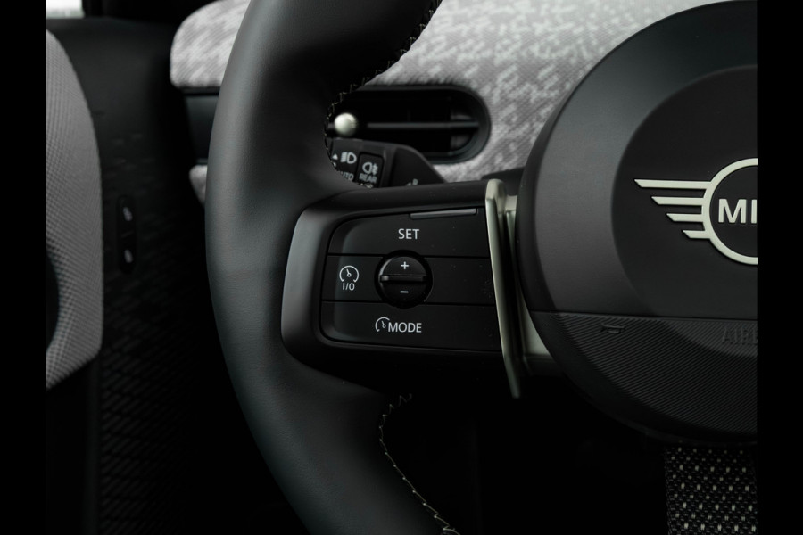 MINI Mini 2.0 Cooper S Favoured - XL - Pano - Memoryzetel - Driving + Parking Ass Plus