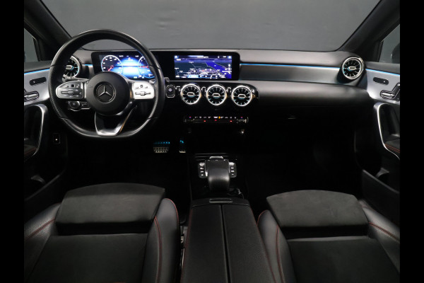 Mercedes-Benz A-Klasse 250 e AMG Limited *WEEKAANBIEIDNG* [SCHUIFKANTELDAK, SFEERVERLICHTING, CAMERA, PDC V+A, MEMORY SEATS, APPLE CARPLAY, ANDROID AUTO, CRUISE CONTROL, STOELVERWARMING, NIEUWSTAAT]