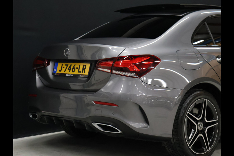 Mercedes-Benz A-Klasse 250 e AMG Limited *WEEKAANBIEIDNG* [SCHUIFKANTELDAK, SFEERVERLICHTING, CAMERA, PDC V+A, MEMORY SEATS, APPLE CARPLAY, ANDROID AUTO, CRUISE CONTROL, STOELVERWARMING, NIEUWSTAAT]