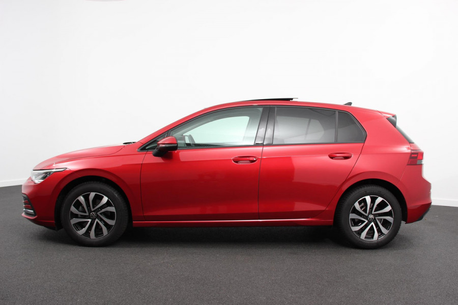 Volkswagen Golf 1.0 eTSI 110pk DSG Active | Panorama dak | Navigatie | Climate Control | Camera | Adaptive Cruise Control | Virtual Cockpit | Stoelverwarming | Extra Getint Glas
