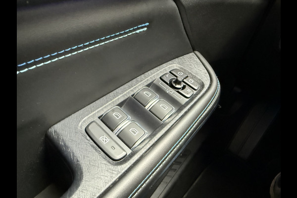 Lynk & Co 1.5 01 | Panoramadak | Apple Carplay | 360 Camera | Stoelverwarming Infinity | ACC