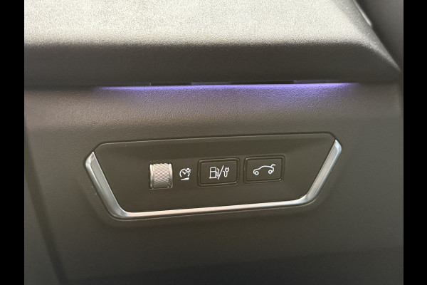 Lynk & Co 1.5 01 | Panoramadak | Apple Carplay | 360 Camera | Stoelverwarming Infinity | ACC