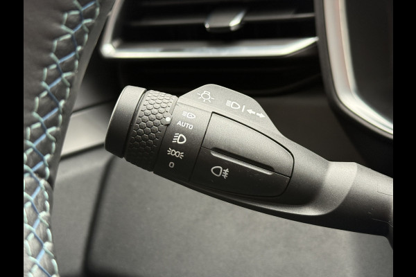 Lynk & Co 1.5 01 | Panoramadak | Apple Carplay | 360 Camera | Stoelverwarming Infinity | ACC