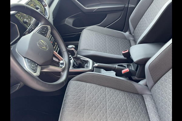 Volkswagen T-Cross 1.0 TSI 110pk DSG Style | Navigatie | Apple Carplay / Android Auto | Camera | Parkeer sensoren | Dab | Winterpakket | Digitale Cockpit