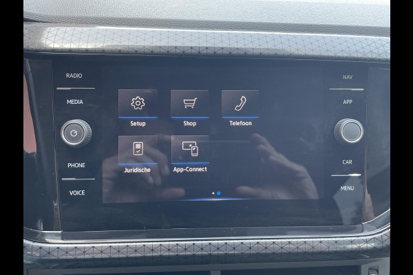 Volkswagen T-Cross 1.0 TSI 110pk DSG Style | Navigatie | Apple Carplay / Android Auto | Camera | Parkeer sensoren | Dab | Winterpakket | Digitale Cockpit