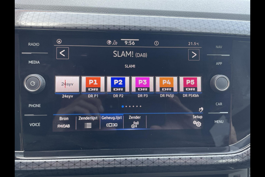 Volkswagen T-Cross 1.0 TSI 110pk DSG Style | Navigatie | Apple Carplay / Android Auto | Camera | Parkeer sensoren | Dab | Winterpakket | Digitale Cockpit