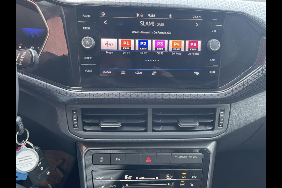 Volkswagen T-Cross 1.0 TSI 110pk DSG Style | Navigatie | Apple Carplay / Android Auto | Camera | Parkeer sensoren | Dab | Winterpakket | Digitale Cockpit