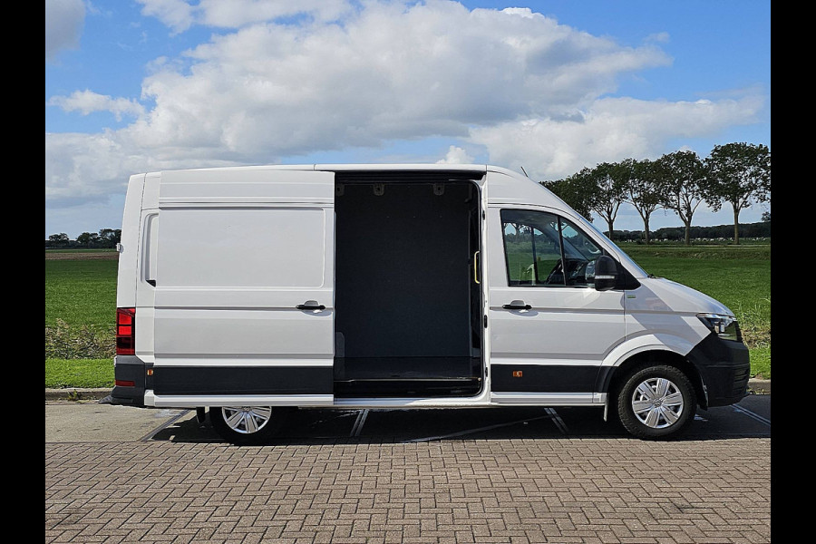 Volkswagen Crafter 35 2.0 TDI L3H3 140Pk Airco Automaat Trekhaak Camera Euro6 CarPlay!