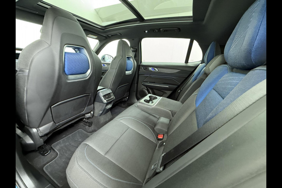 Lynk & Co 01 LYNK& CO 01 VAN: €30.900,- VOOR: €27.877,- UW EINDEJAARSVOORDEEL: €3.023,- | PHEV PLUG-IN HYBRIDE | COMPLETE AUTO / ZWARTE HEMEL | ELEKTRISCH PANORAMADAK | FULL OPTIONS | LYNK & CO GARANTIE T/M 4-2028 | RIJKLAAR GELEVERD | BTW VERREKENBAAR |